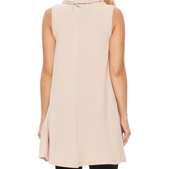 *NEW* SLEEVELESS RIBBED TURTLENECK SWEATER - Picture 2 of 4